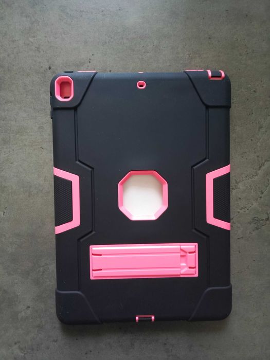 Etui Case do iPad 10,5 Pancerne Czarne z Różowym