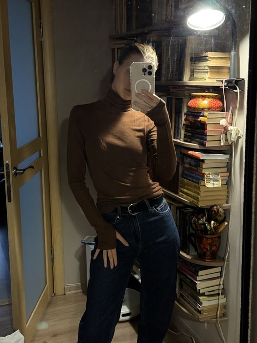 Коричневий гольф лонгслів cos з вовни мериноса - розмір м