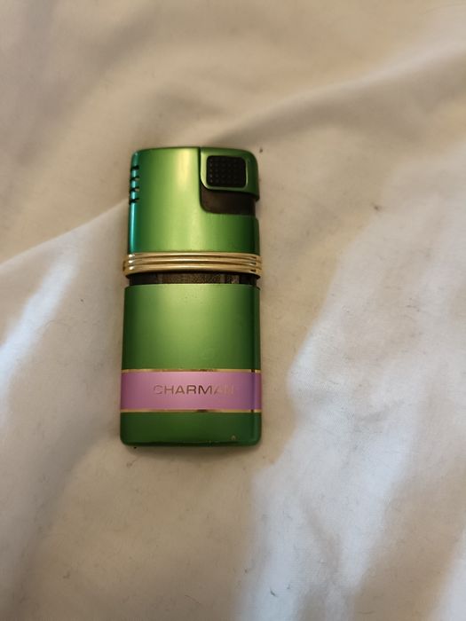 Isqueiro antigo marca charman