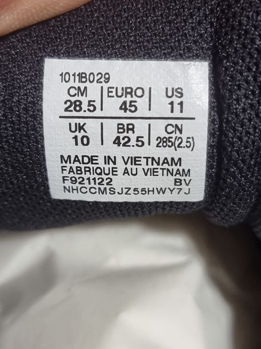 Оригінал 100% чоловічі кросівки asics gel-trabuco terra   euro 45