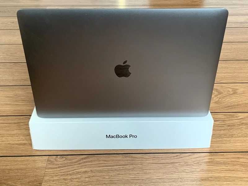 MacBook Pro 2019 15-inch 32 GB RAM 2,6 GHz i7 Touch Bar