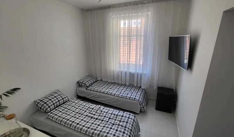 Чудовий Київський Хостел! Метро Шулявська Берестейська Нивки! Дешево!