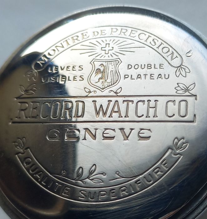 Relógio Bolso LATINO excelente, e bracelete nova, feita à mão.