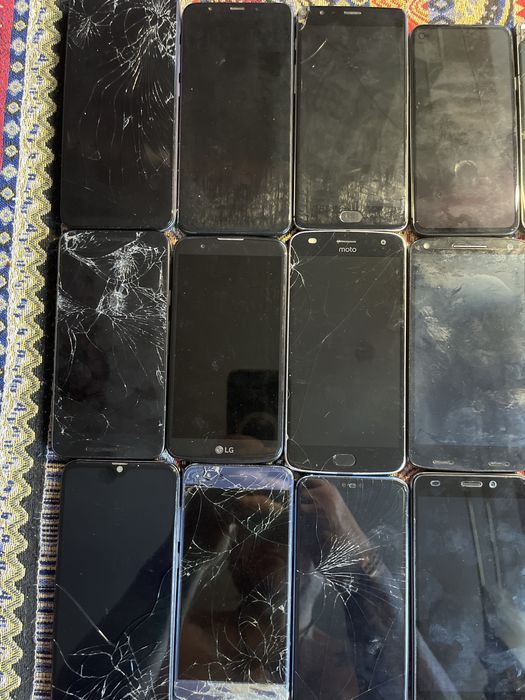 Телефоны на запчасти или под востановление