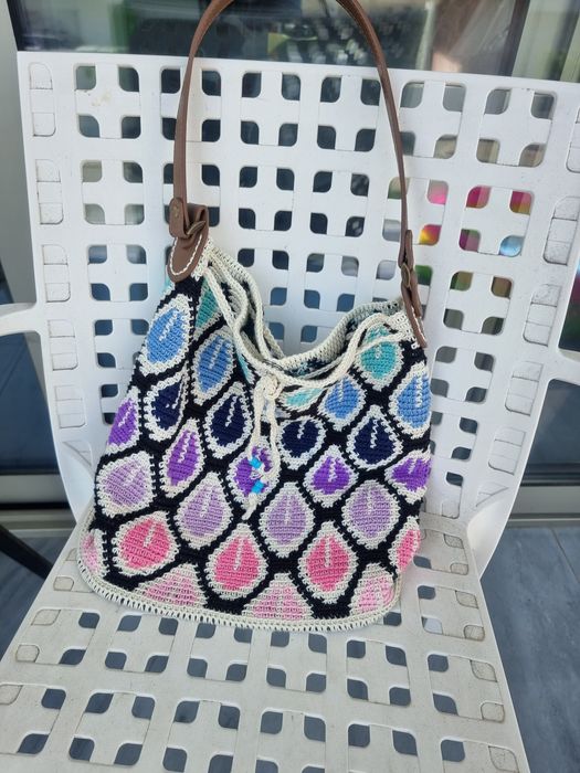 Mala wayuu em fio de acrílico feita à mão