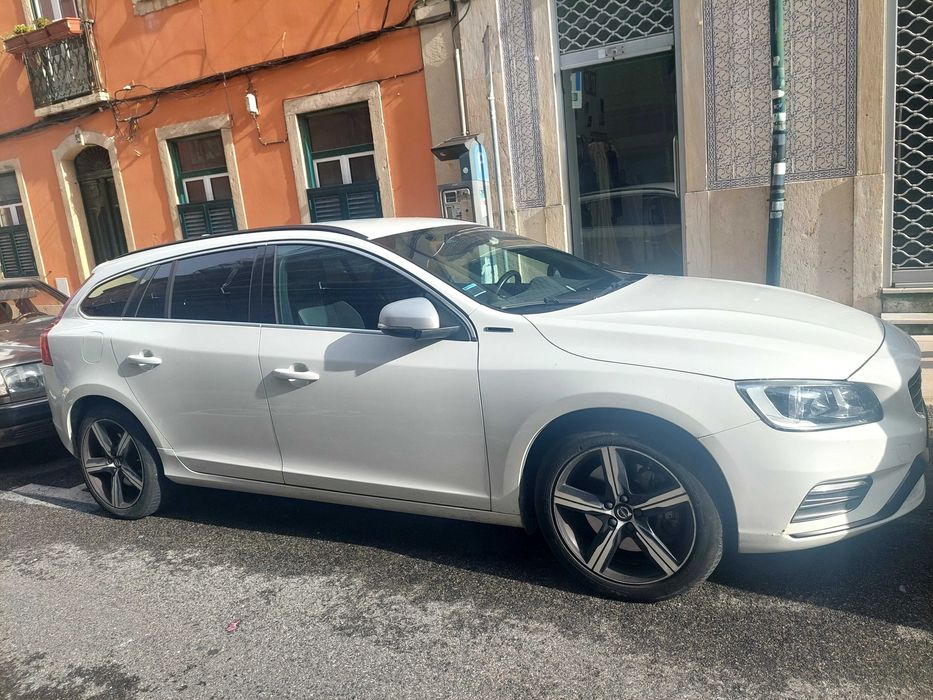 Volvo v60 d6 hybrid plugin diesel 2.4 awd — photo 5