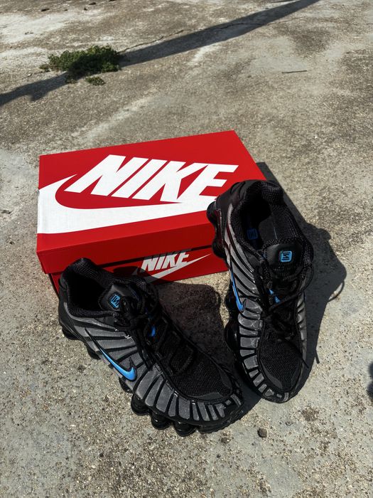 Nike shox TL pretas e azuis