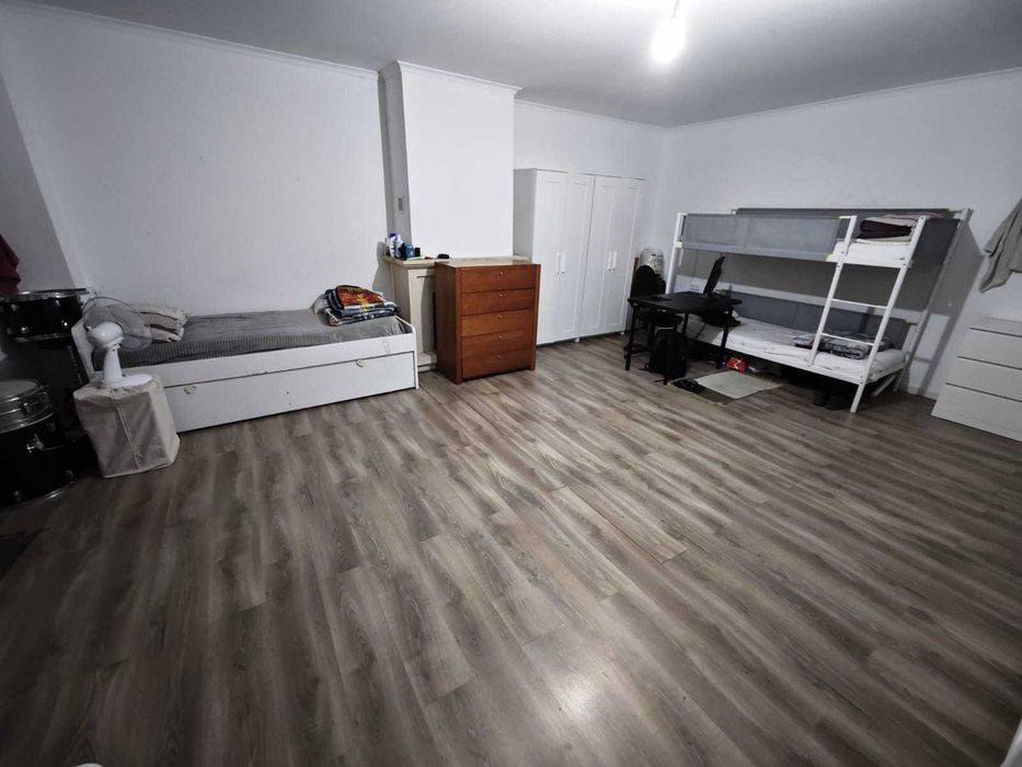 Quarto em Odivelas "partilhado"