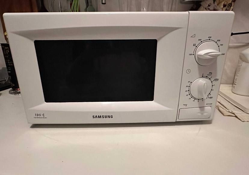 Продам Микроволновку