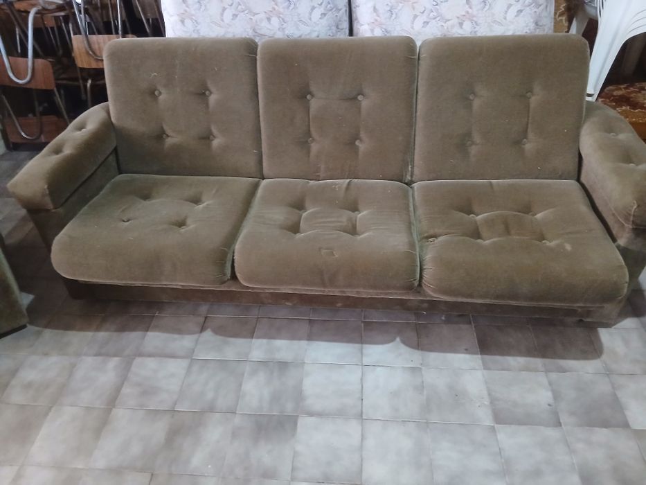 Conjunto de 3 sofás: 2 poltonas e um sofa grande