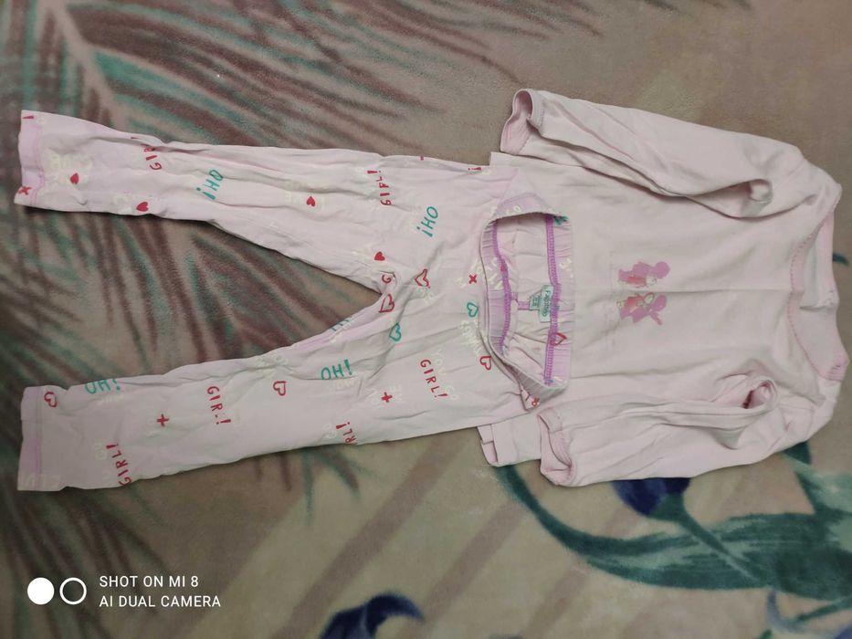 Одяг для дівчинки