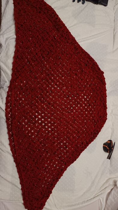 Szydełkowane poncho narzutka