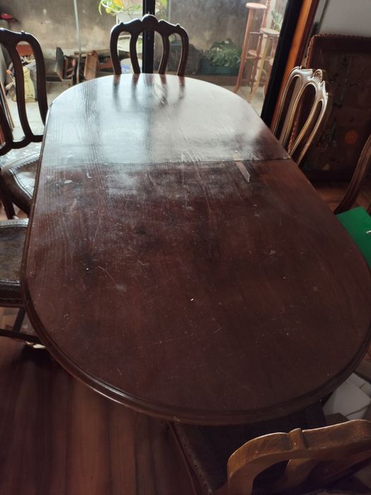 Conjunto mesa e 6 cadeiras