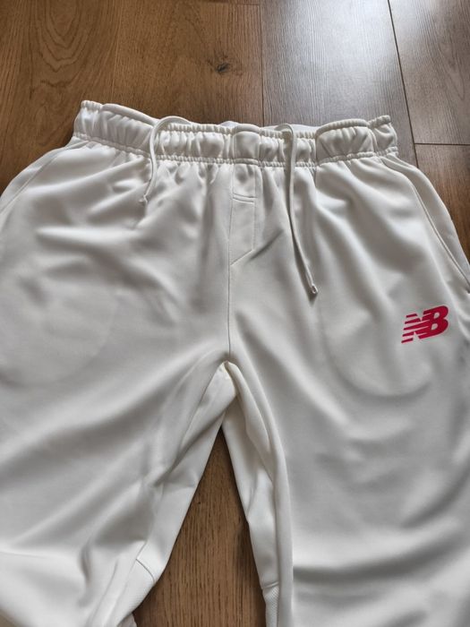 Жіночі спортивні брюки  New Balance