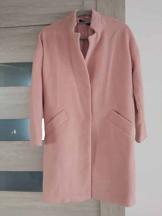 Rózowy płaszczyk