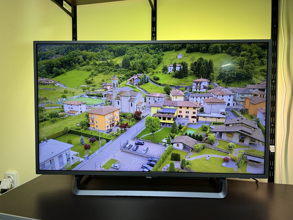 Телевізор Philips 43PUS7303/12    Smart TV:  4K Android TV