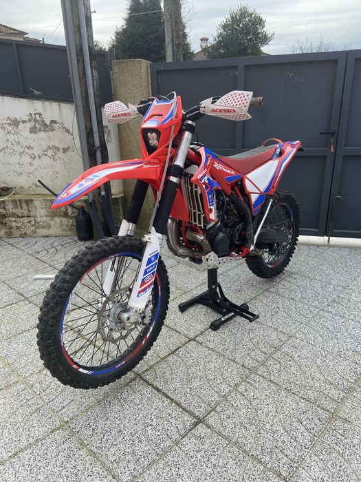 Beta Xtrainer 300 C/documentos