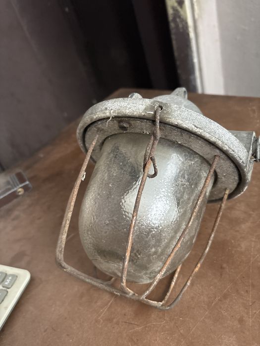 Lampa industrialna PRL
