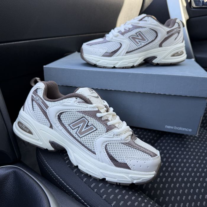 Жіночі кросівки нюбеланс білі сітка New balance 530 brown white