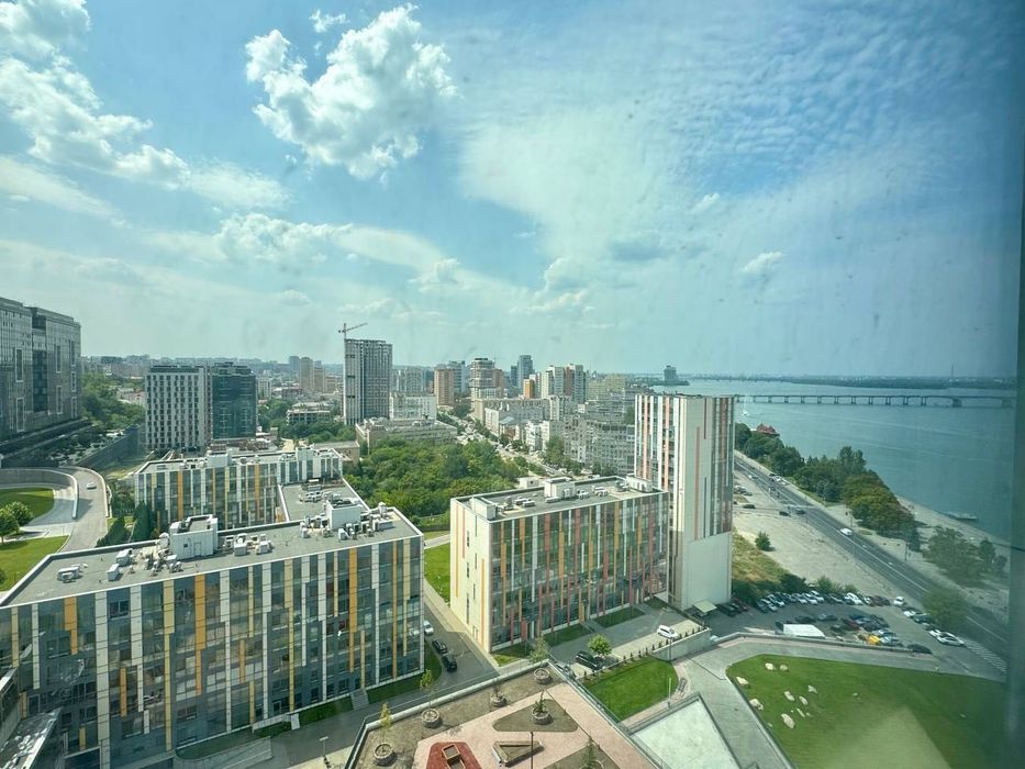 Продам 3к квартиру в ЖК Маяк с террасой , можно под єОселю