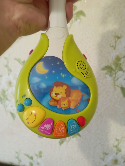 Музичний мобіль з проектором