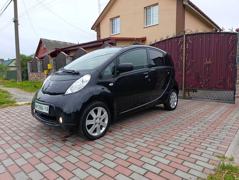 Peugeot iOn 2012 Електро