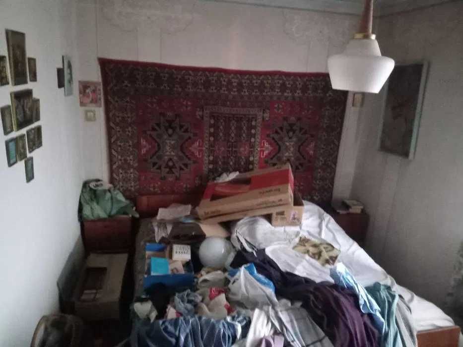 Вивіз  сміття будівельного,хмалу,старих меблів.