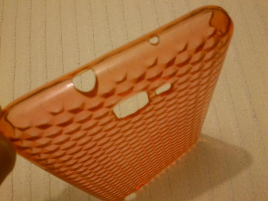 Capa de proteção em silicone para telemóvel.