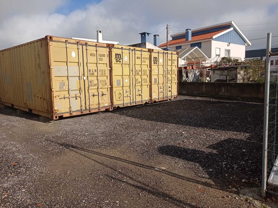 Box / Arrecadação / garagem/ contentor