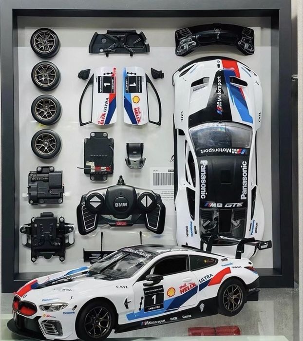 BMW M8 Escala 1:18 com comando. Lindo e espectacular
