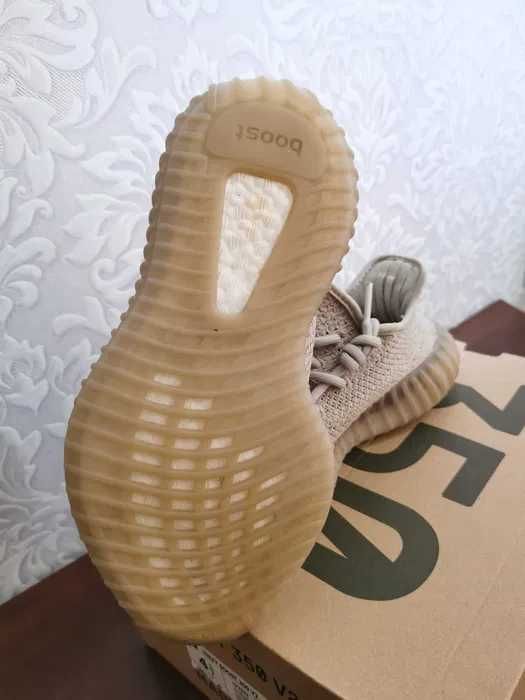 Кросівки Yeezy Boost 350 (36 1/2 S) ОРИГІНАЛ