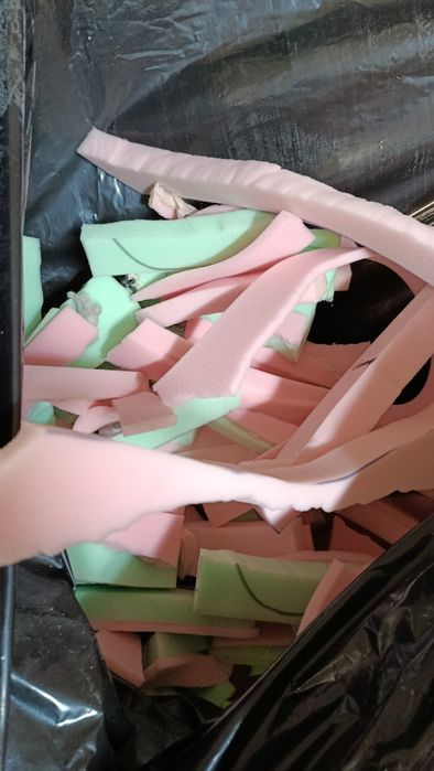 Купляємо отходи обрізки відходи закупаем паралона поролона синтепона