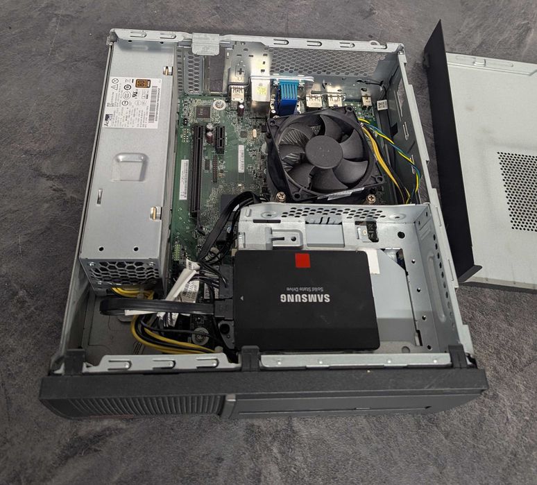 Lenovo. Intel i3-8100\ DDR4 8Gb\ SSD 256Gb.