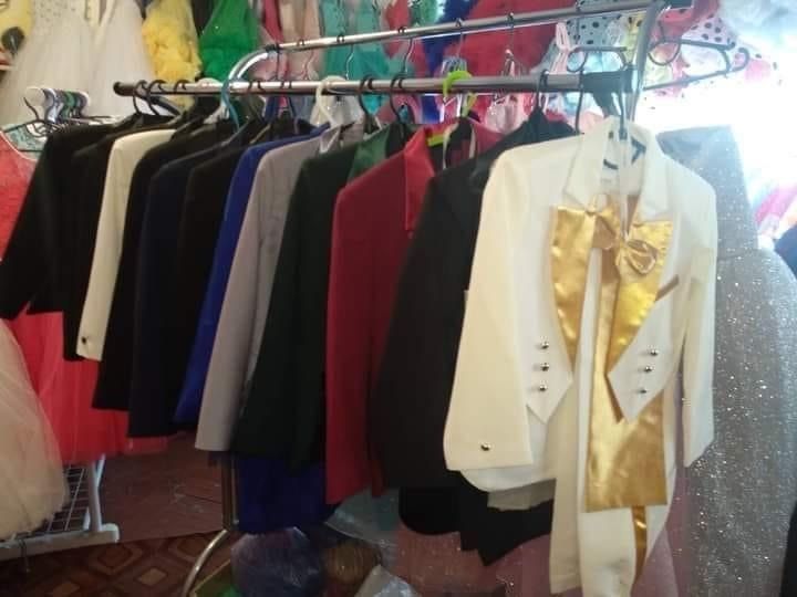 Прокат суконь та костюмів на свята, фотосесії, тематичні вечірки і ін