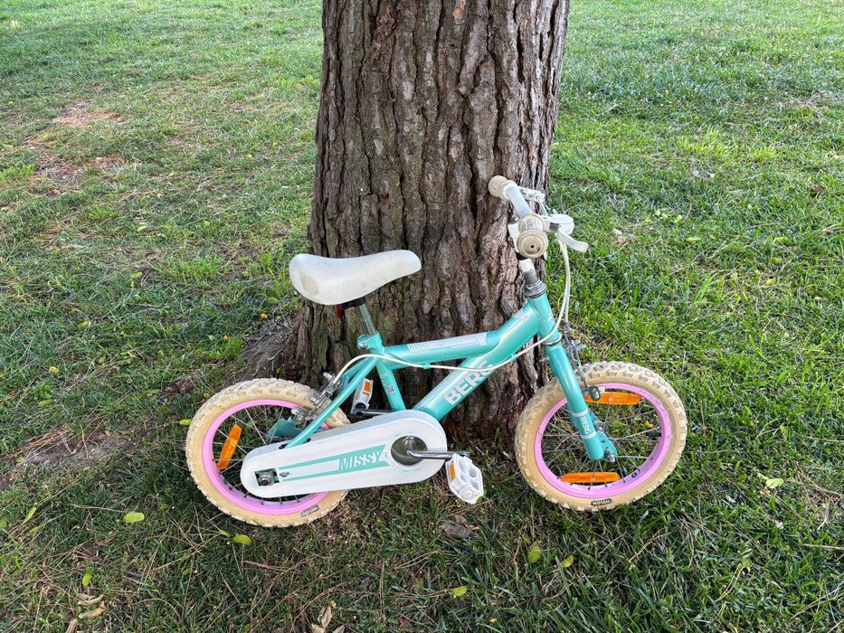 Bicicleta menina Berg com rodinhas