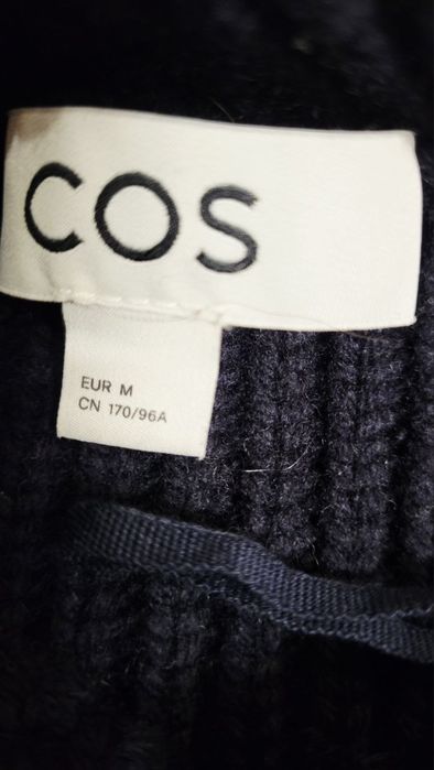 Жіночий светр cos