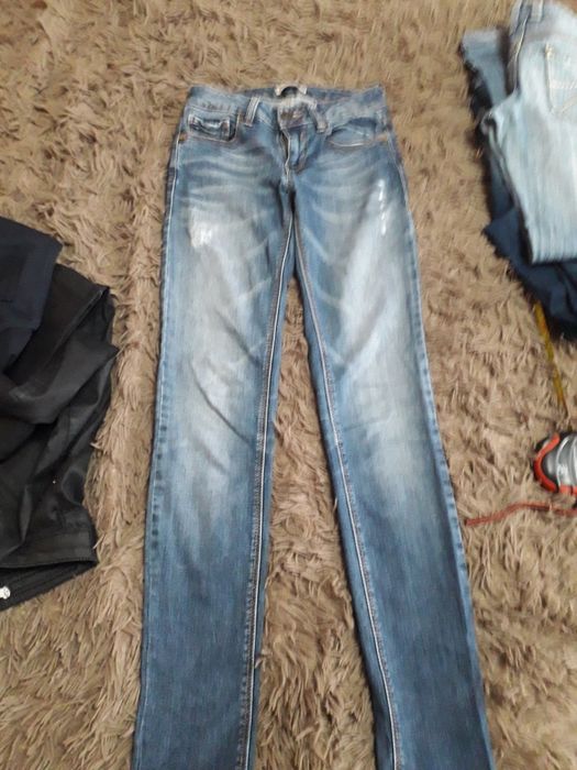 Джинси на дівчинку вибираєм