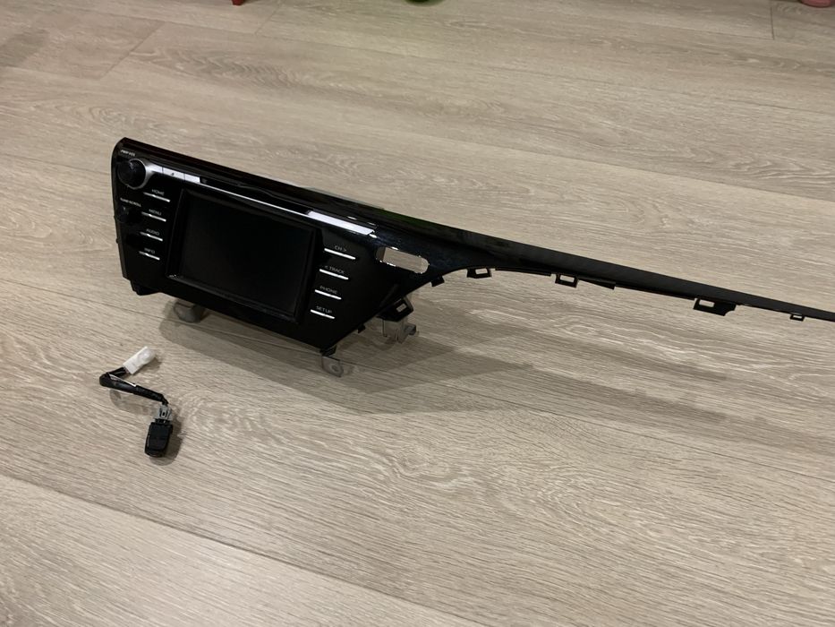 Автомагнітола CAMRY 70 + камера