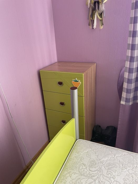 Комплект дитячих меблів