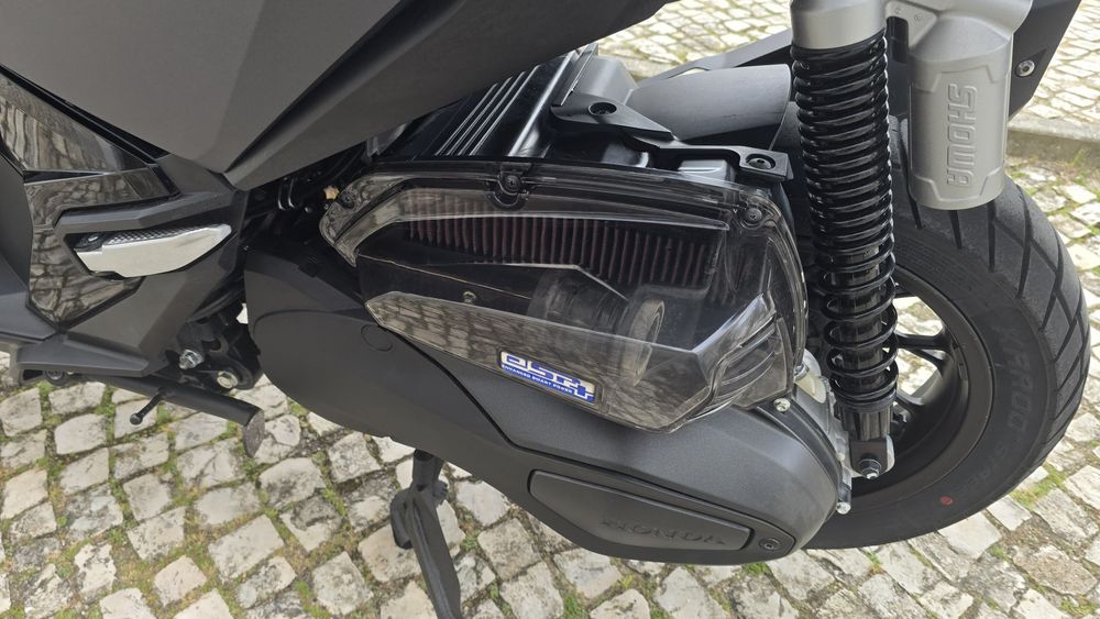 Honda ADV 350 como nova