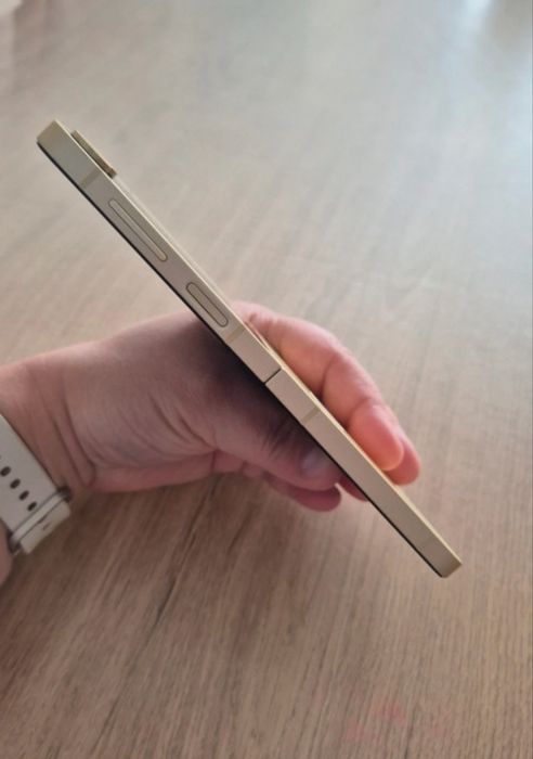 Samsung z flip 6 amarelo