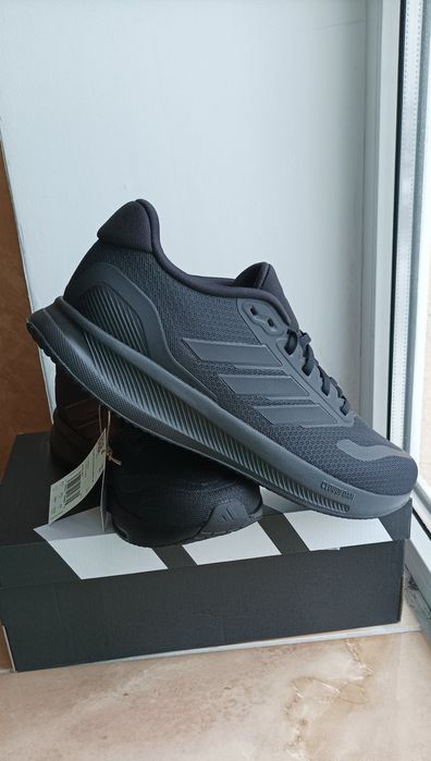 Кросівки Аdidas р.43-44 оригінальні