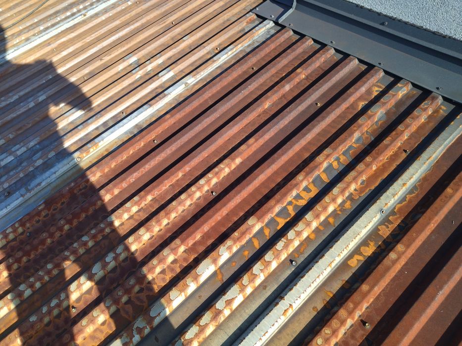 Dach gonty bitumiczne papy termozgrzewalne malowanie dachów