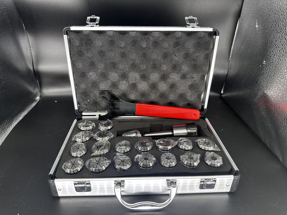 Цанговий патрон КМ3 з комплектом цанг чпу