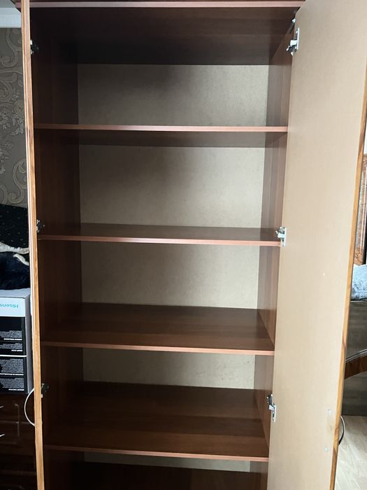 Шафа з дзеркалом.