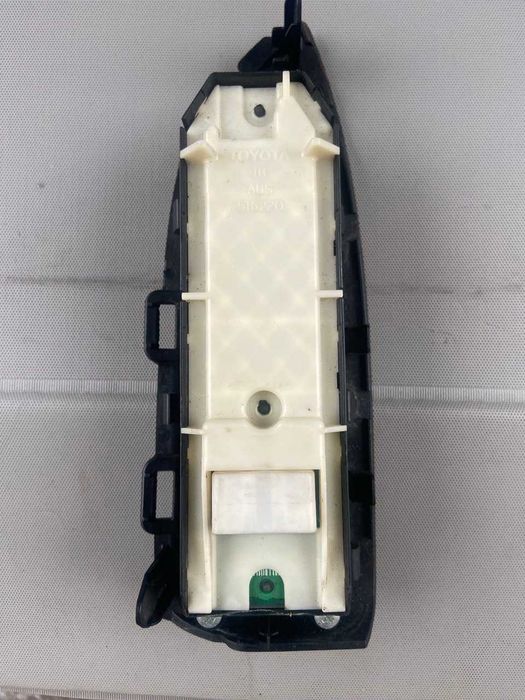 Блок модуль управління склопідйомниками Toyota Prius 1.8 XW30 09-15 Бу