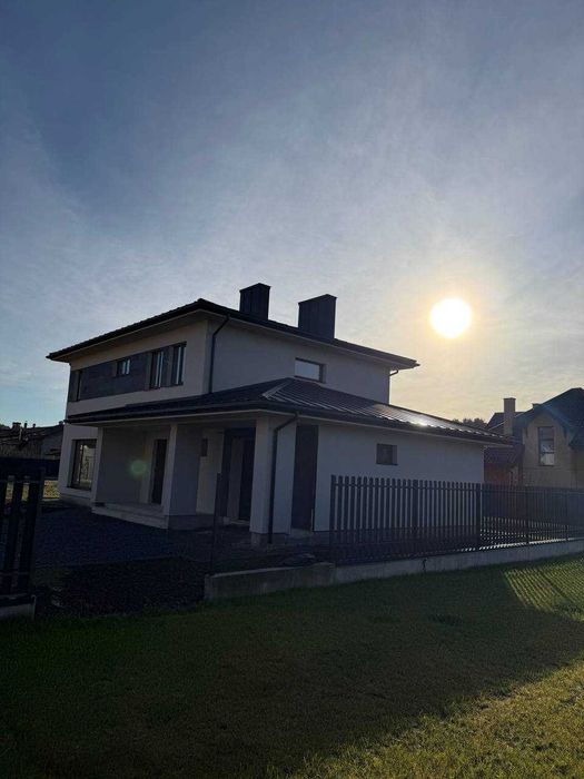 Продаж будинку смт. Брюховичі