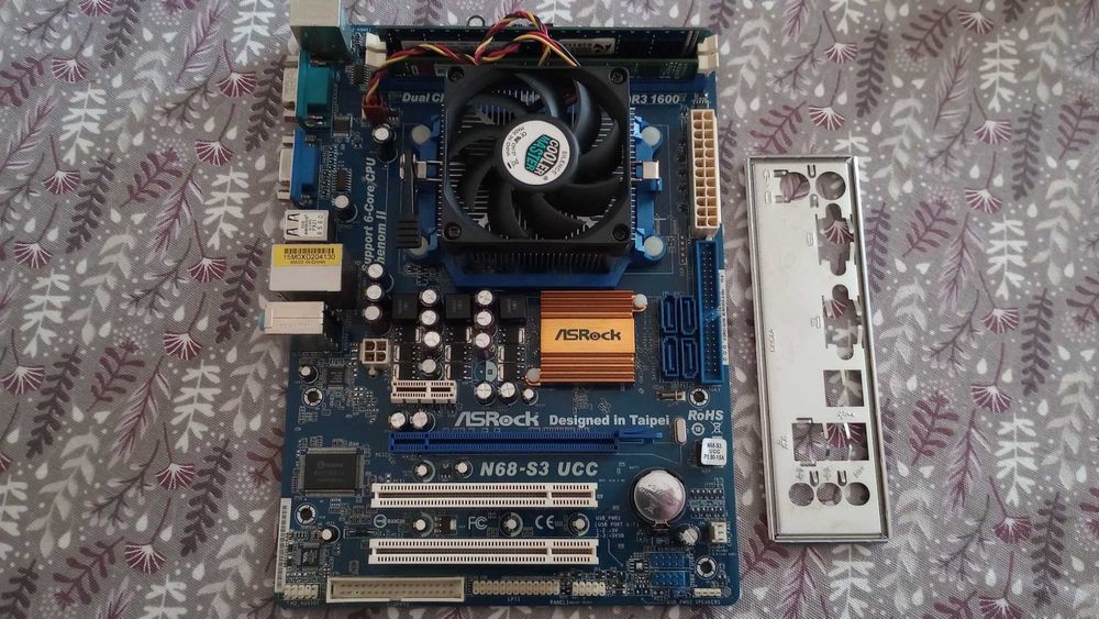 Комплект ASRock N68-S3 UCC / AMD Athlon II X2 215