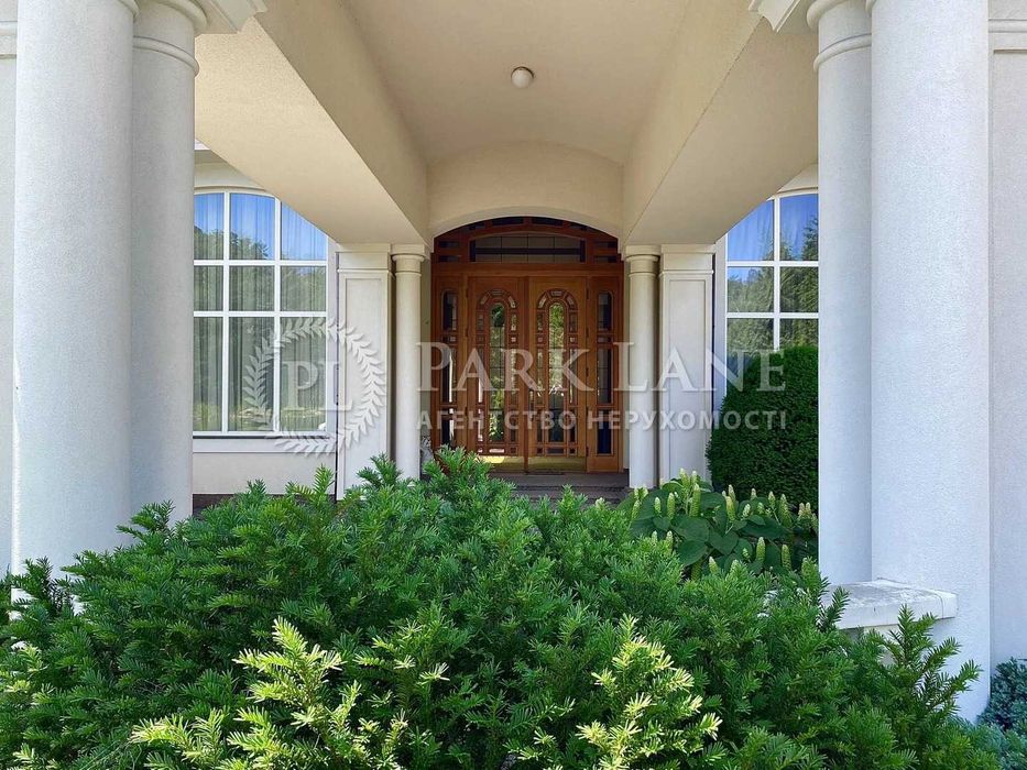 Оренда будинку Лісники. Будинок під горою. 1.3га землі.