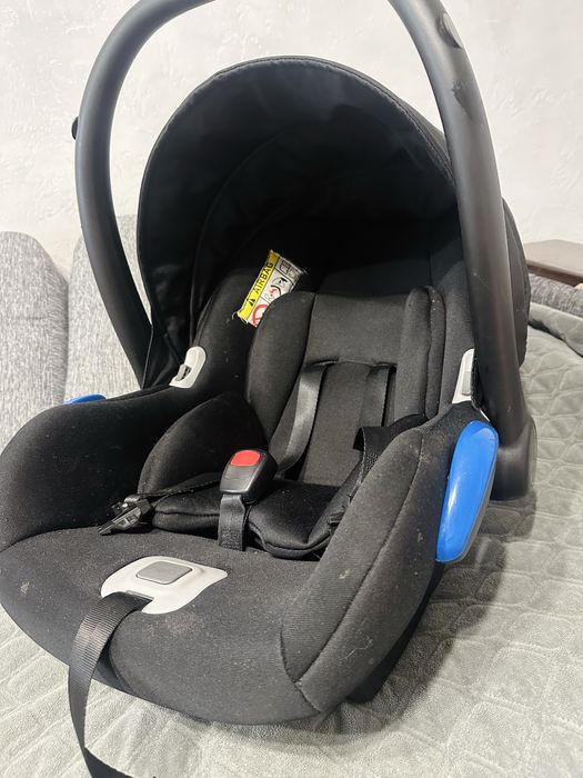 Дитяче автокрісло